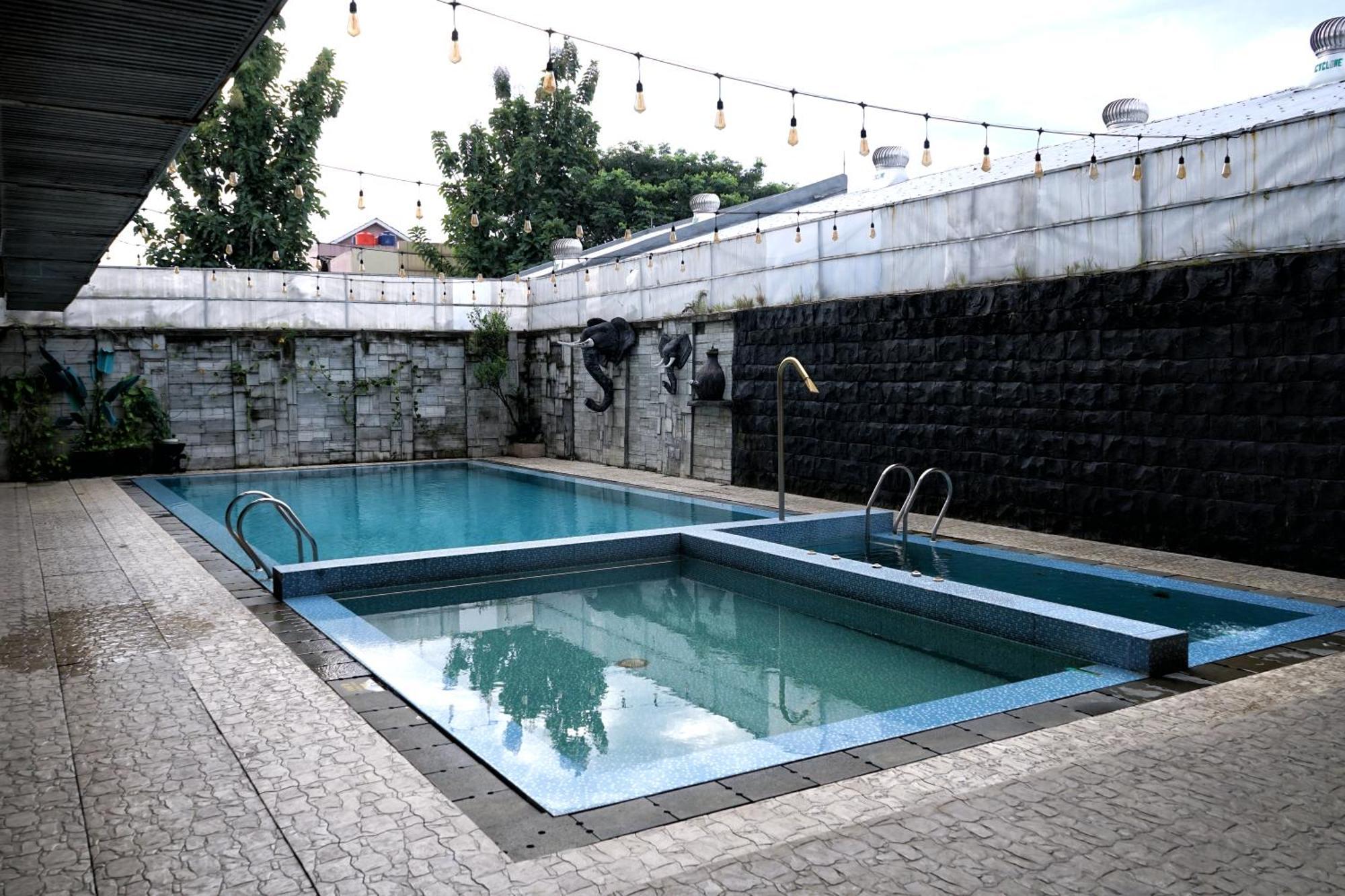 Grand Permata Hijau Hotel Sukabumi Buitenkant foto