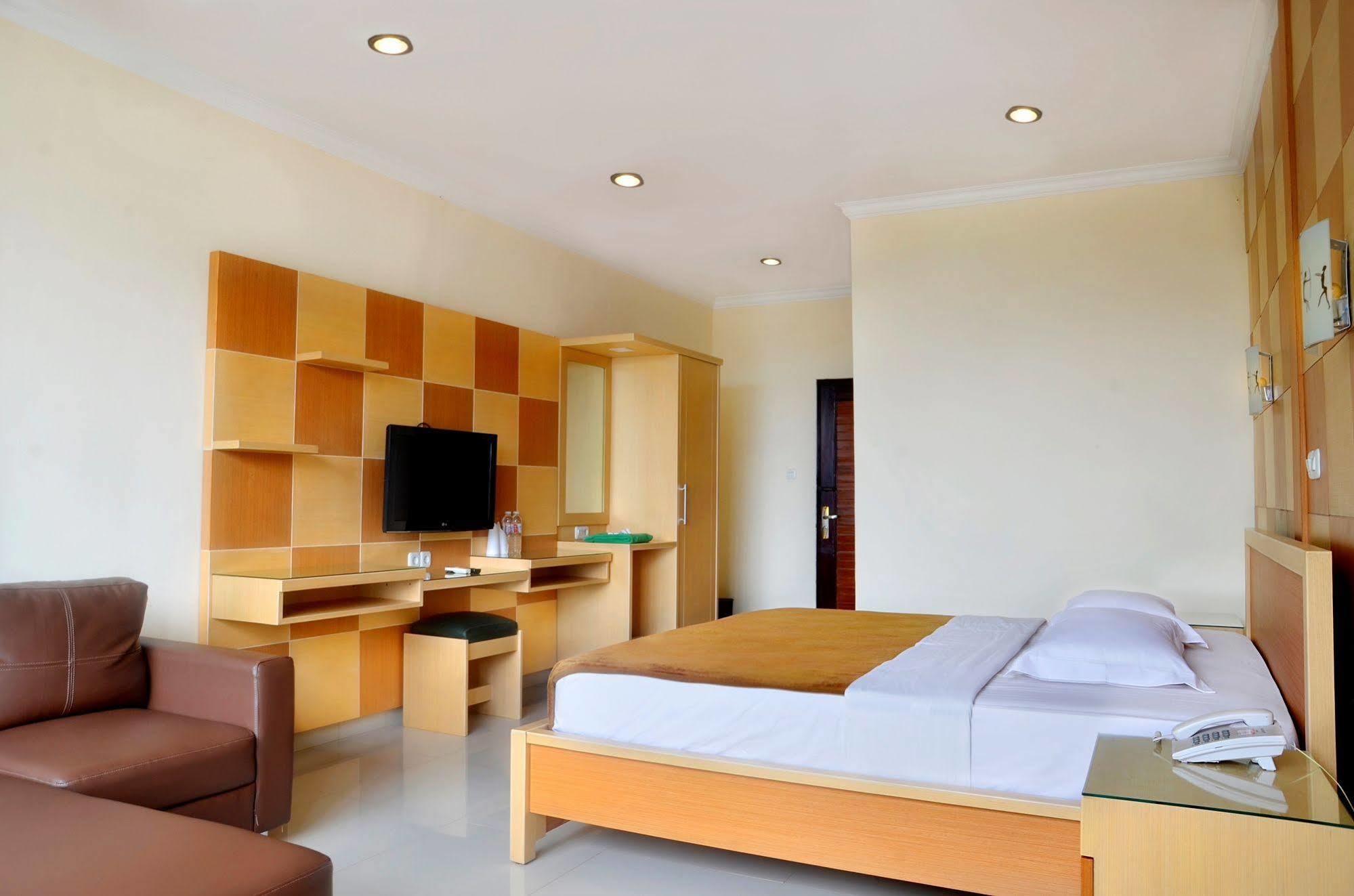 Grand Permata Hijau Hotel Sukabumi Buitenkant foto